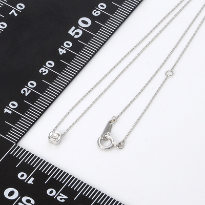 ホワイトゴールドネックレス