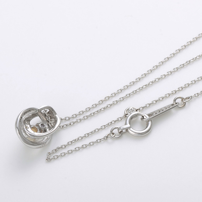 ホワイトゴールドネックレス