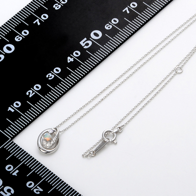 ホワイトゴールドネックレス