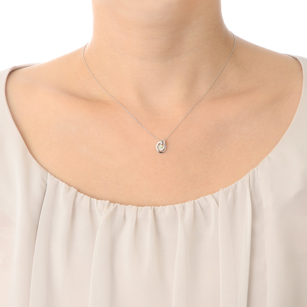 ホワイトゴールドネックレス