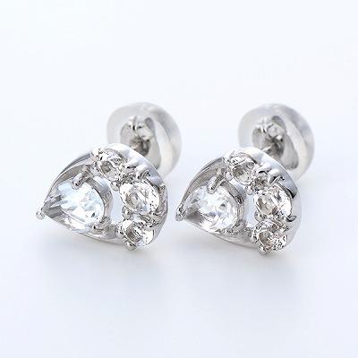 ホワイトゴールドピアス