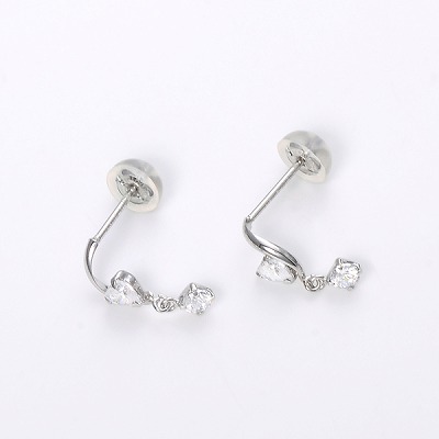 ホワイトゴールドピアス