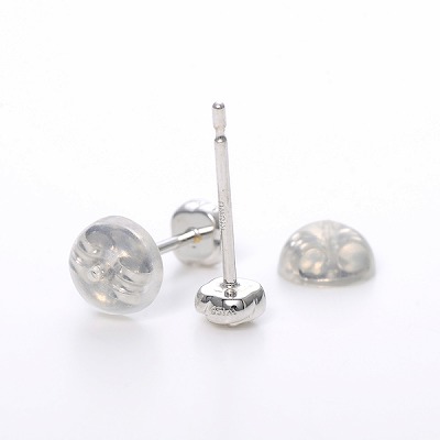 ホワイトゴールドピアス