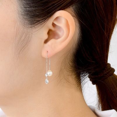 ホワイトゴールドピアス