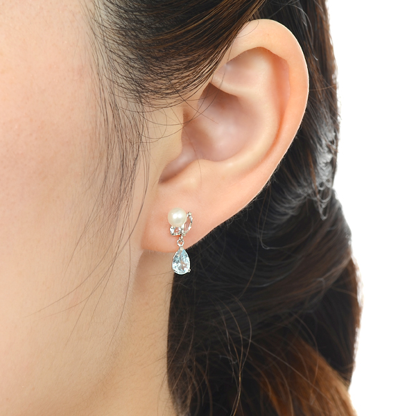 ホワイトゴールドピアス