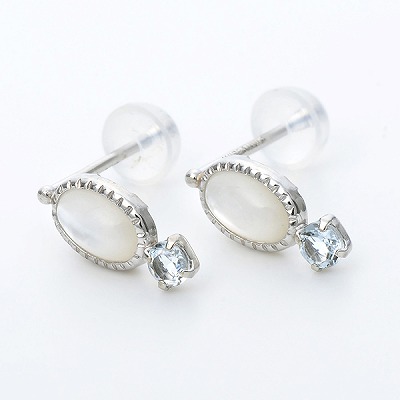 ホワイトゴールドピアス