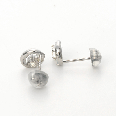 ホワイトゴールドピアス