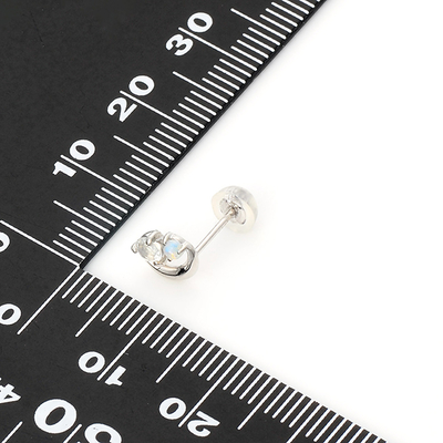 ホワイトゴールドピアス