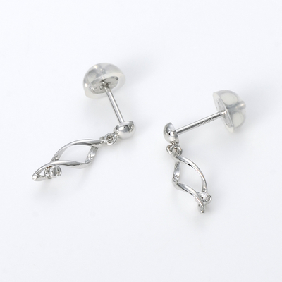 ホワイトゴールドピアス