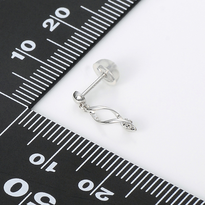 ホワイトゴールドピアス