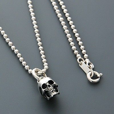 シルバーネックレス