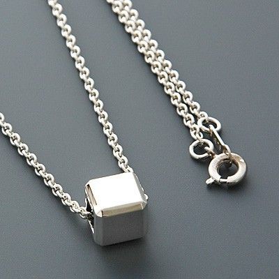 シルバーネックレス