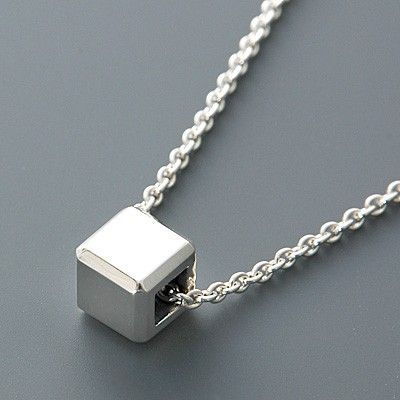 シルバーネックレス