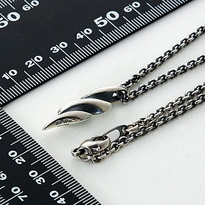 シルバーネックレス
