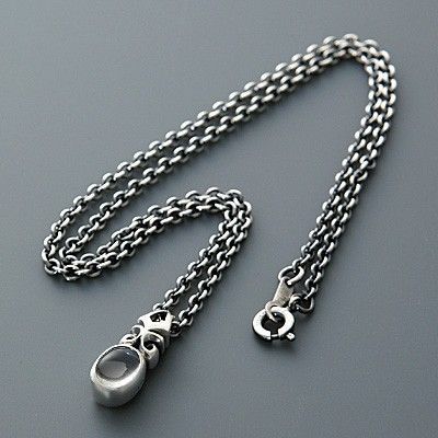 シルバーネックレス