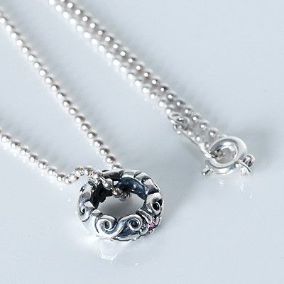 シルバーネックレス