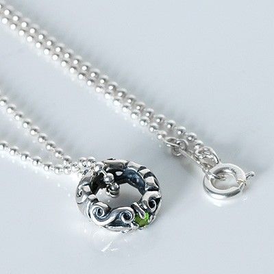 シルバーネックレス