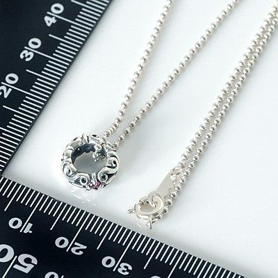 シルバーネックレス