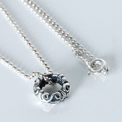 シルバーネックレス