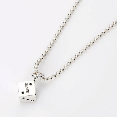 シルバーネックレス