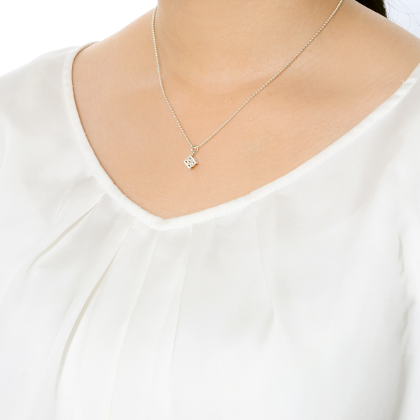 シルバーネックレス