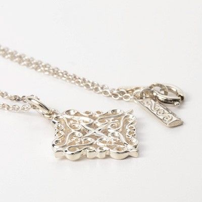 シルバーネックレス