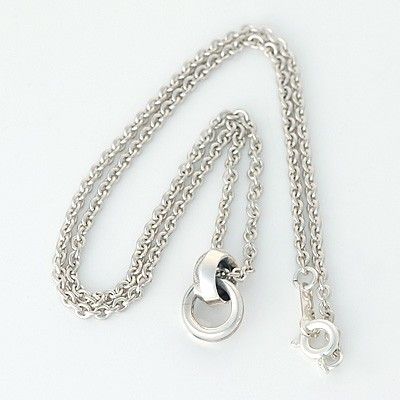 シルバーネックレス