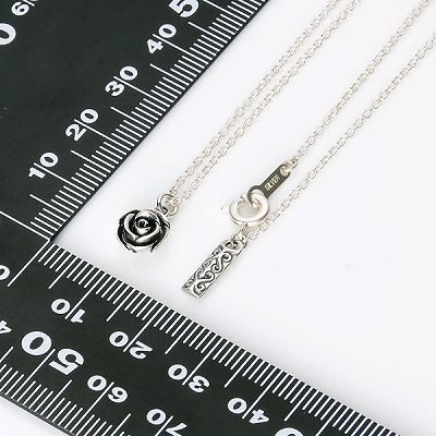 シルバーネックレス