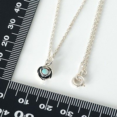 シルバーネックレス