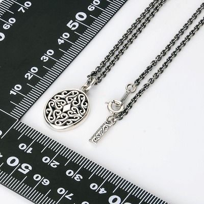 シルバーネックレス