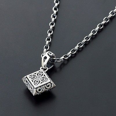 シルバーネックレス