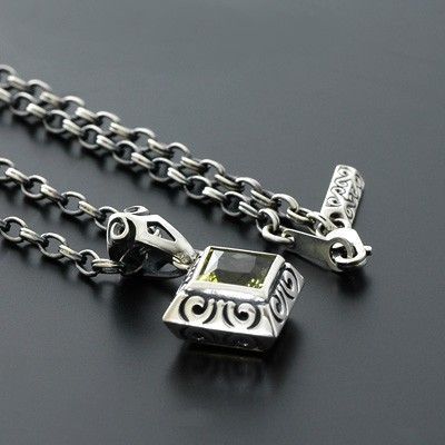 シルバーネックレス