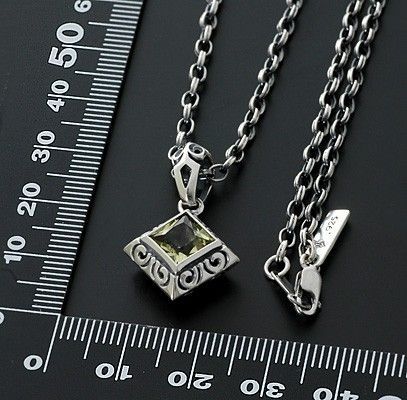 シルバーネックレス