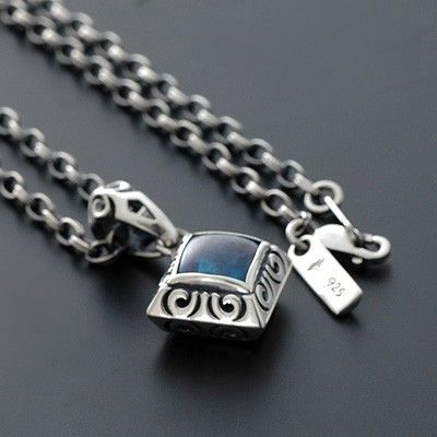 シルバーネックレス