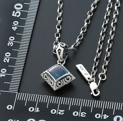 シルバーネックレス