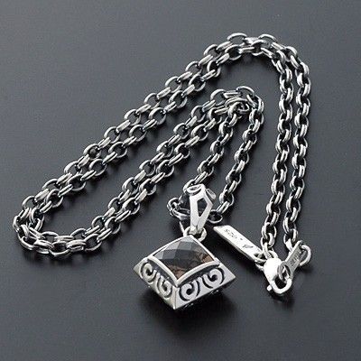 シルバーネックレス