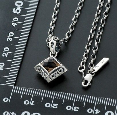 シルバーネックレス