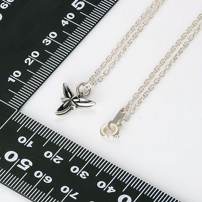 シルバーネックレス