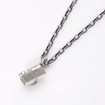 シルバーネックレス