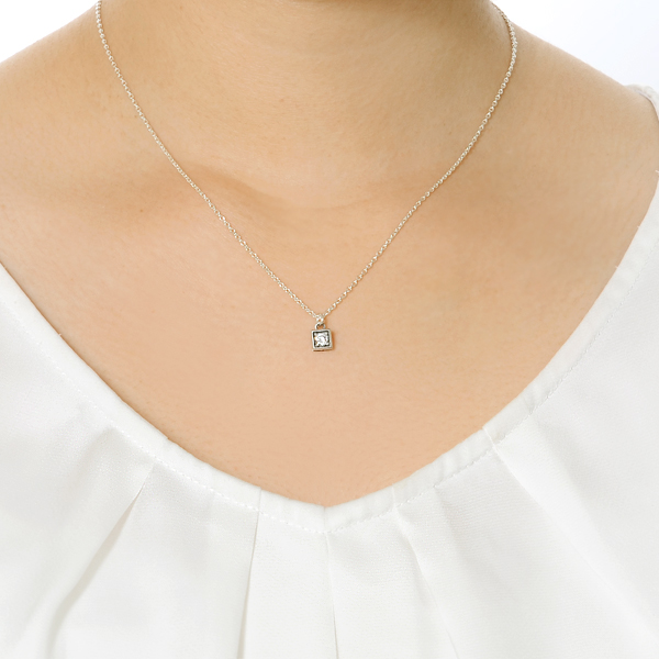 シルバーネックレス