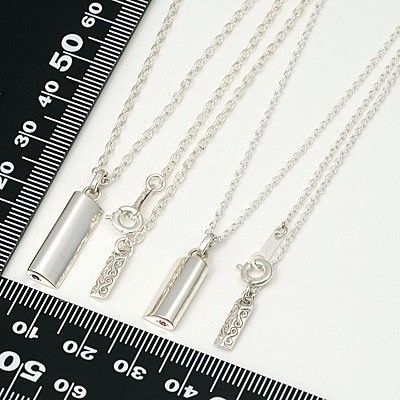 シルバーペアネックレス