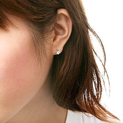 シルバースタッドピアス