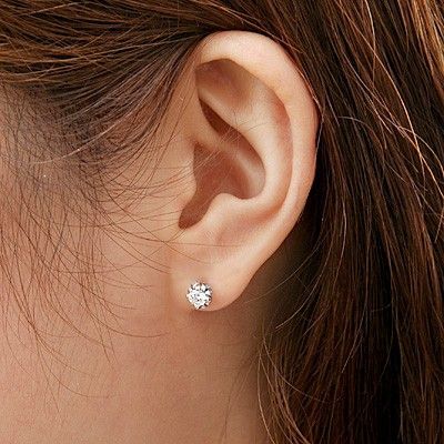 シルバースタッドピアス