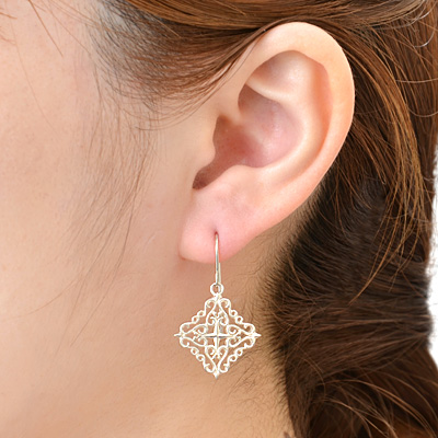 シルバーピアス