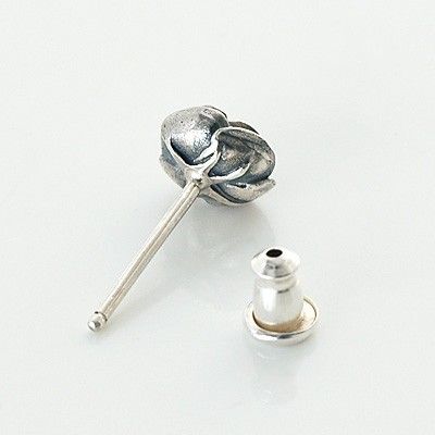 シルバースタッドピアス(片耳用)