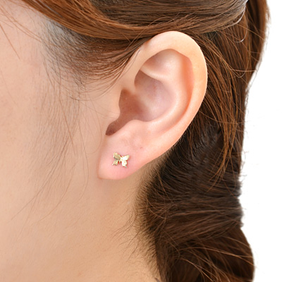 シルバースタッドピアス