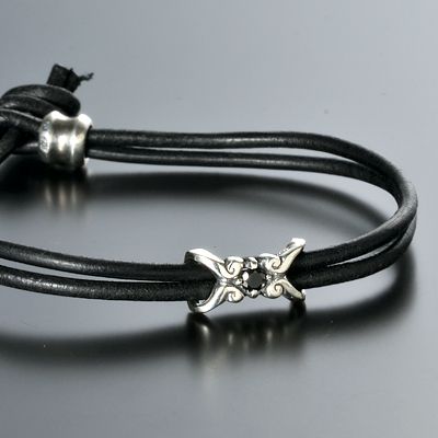 レザーブレスレット