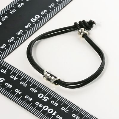 レザーブレスレット