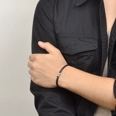 レザーブレスレット