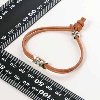 レザーブレスレット